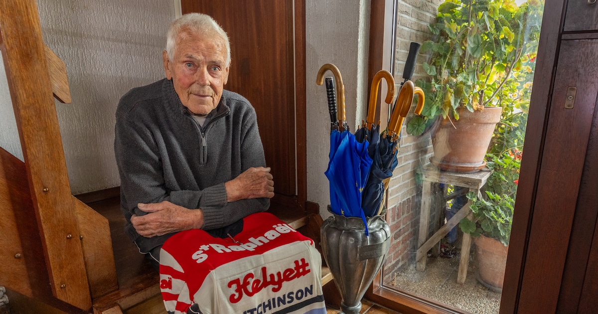 Jo de Roo lost het startschot bij zijn eigen toertocht | Sport | PZC.nl