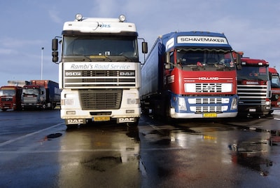 Zeeland moet aan de bak voor parkeerplaatsen: 'Omstandigheden voor truckers nu mensonterend'
