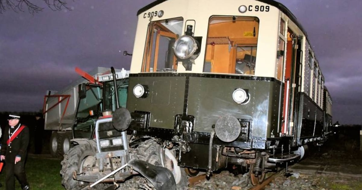 Trekker botst met historische stoomtrein in Kwadendamme