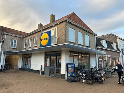 Lidl krijgt er zo’n twee tennisbanen aan winkelruimte bij (en dik 120 parkeerplaatsen)
