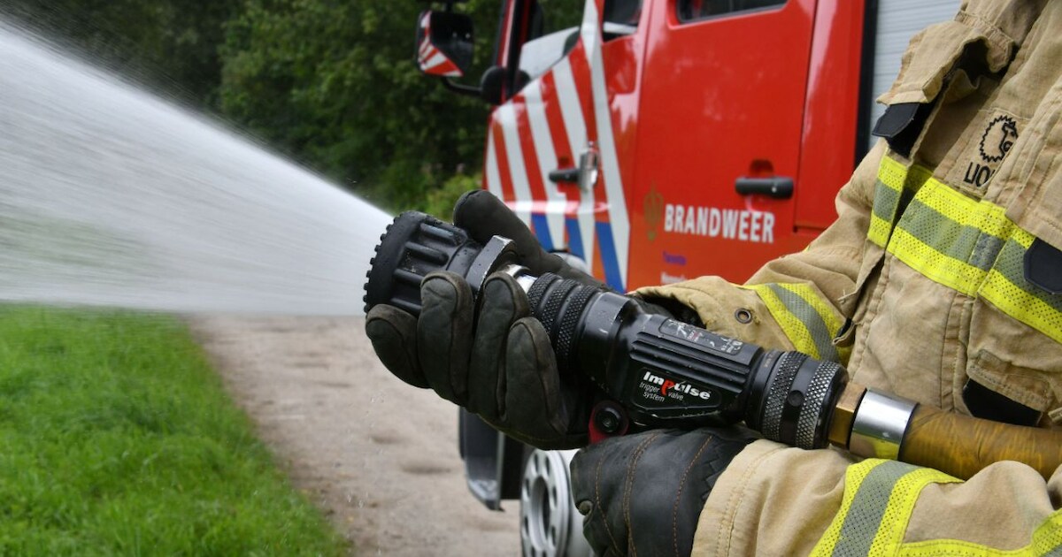 Buitenbrand op Stationsplein in Arnemuiden