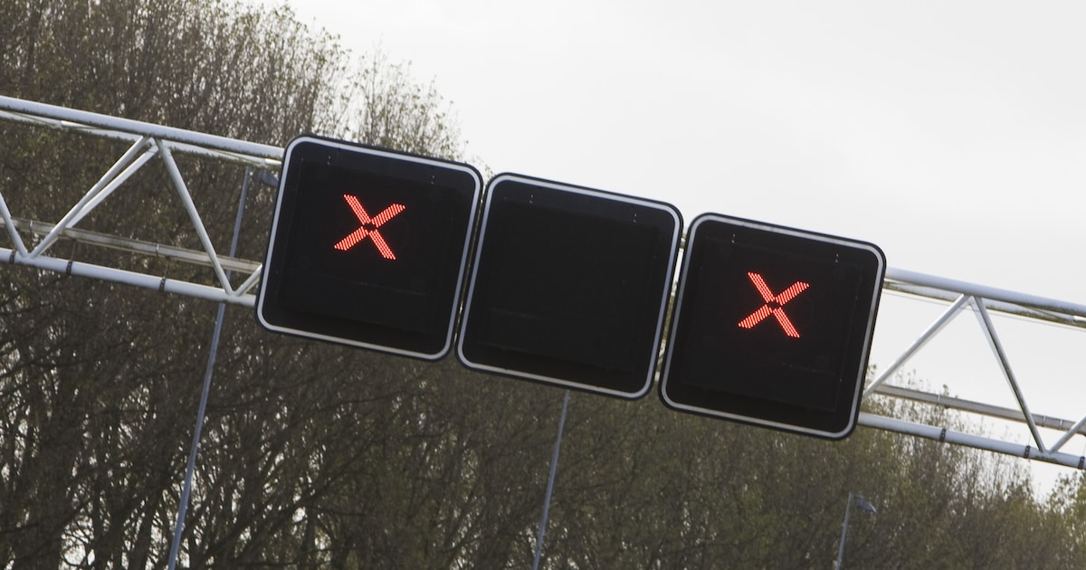 A20 dicht na kettingbotsing bij Schiedam, verkeer moet omrijden