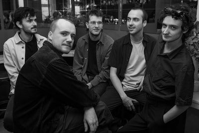 Unfinished Business op Made in Belgium: ‘We spelen het liefst voor dansende mensen’