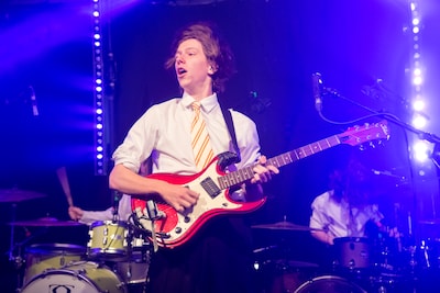 Van Natte Visstick tot OORGASME: de line-up van Vestrock staat vol bijzondere namen