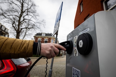 Prognose: bijna 13.000 laadpalen op Schouwen-Duiveland nodig voor volledig elektrisch rijden in 2050