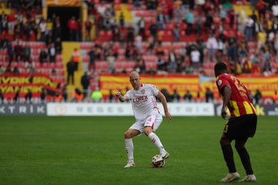 Rick van Drongelen verspeelt met Samsunspor de eerste punten, maar blijft koploper in de Conference League