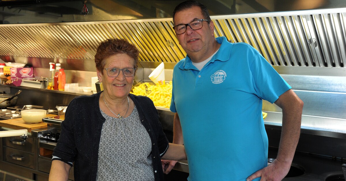 John’s Frituurshop in Koudekerke stopt na 46 jaar: ‘Je moet er liefde in steken’