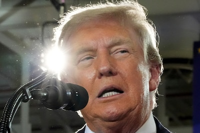 LIVE VS | Trump reageert op uitslag Democratische voorverkiezing Michigan: ‘Communistische loser’