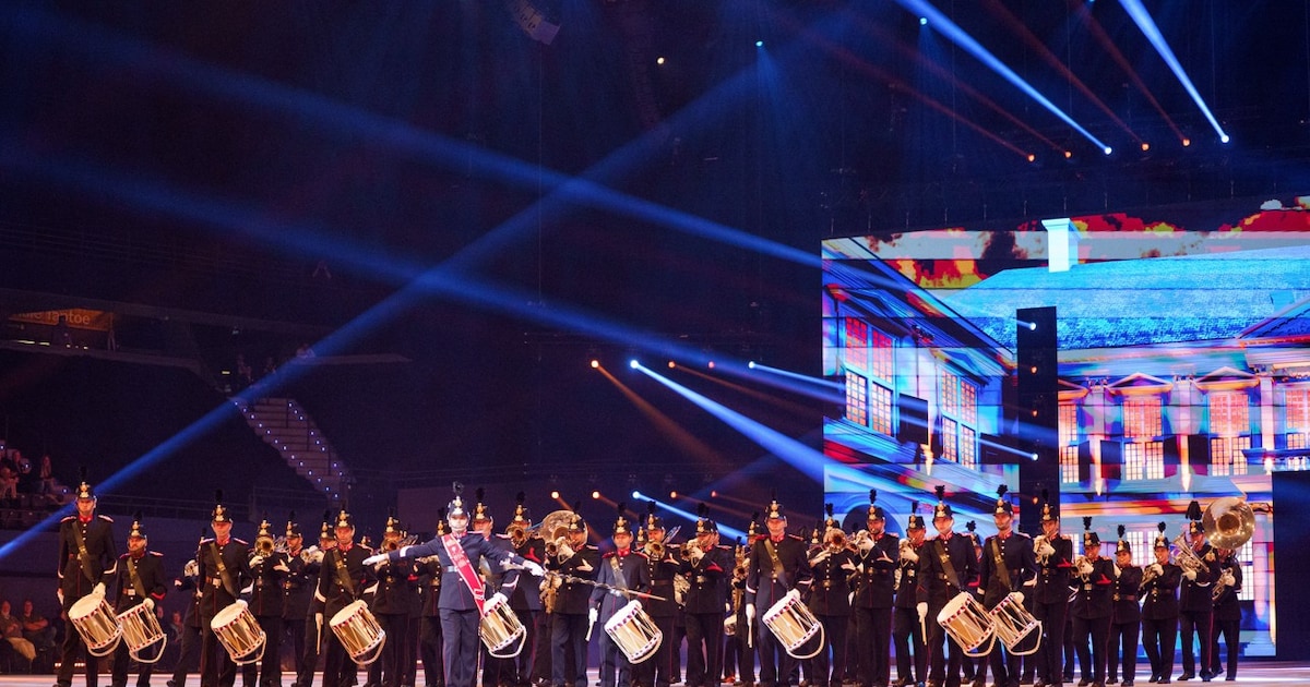 Taptoe in Tholen: vier showkorpsen treden op