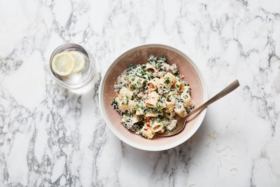 Wat Eten We Vandaag: Mezzi rigatoni met boerenkool, ricotta en runderworstjes