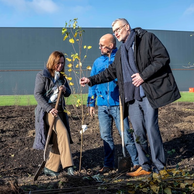 Energieslurpend bedrijventerrein krijgt flinke groene aanpak: 1 hectare nieuwe natuur en 911 bomen erbij
