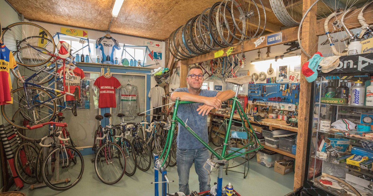 Wielerfan uit Ovezande heeft boerenschuur vol met koersfietsen en andere wielerrelikwieën