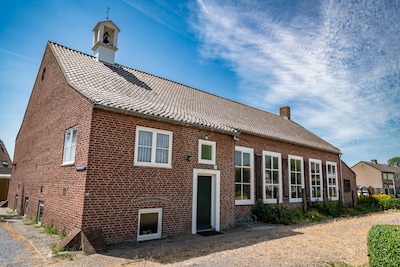 Katholieke kerk Breskens verkocht, hoe staat het met die andere godshuizen in de regio?