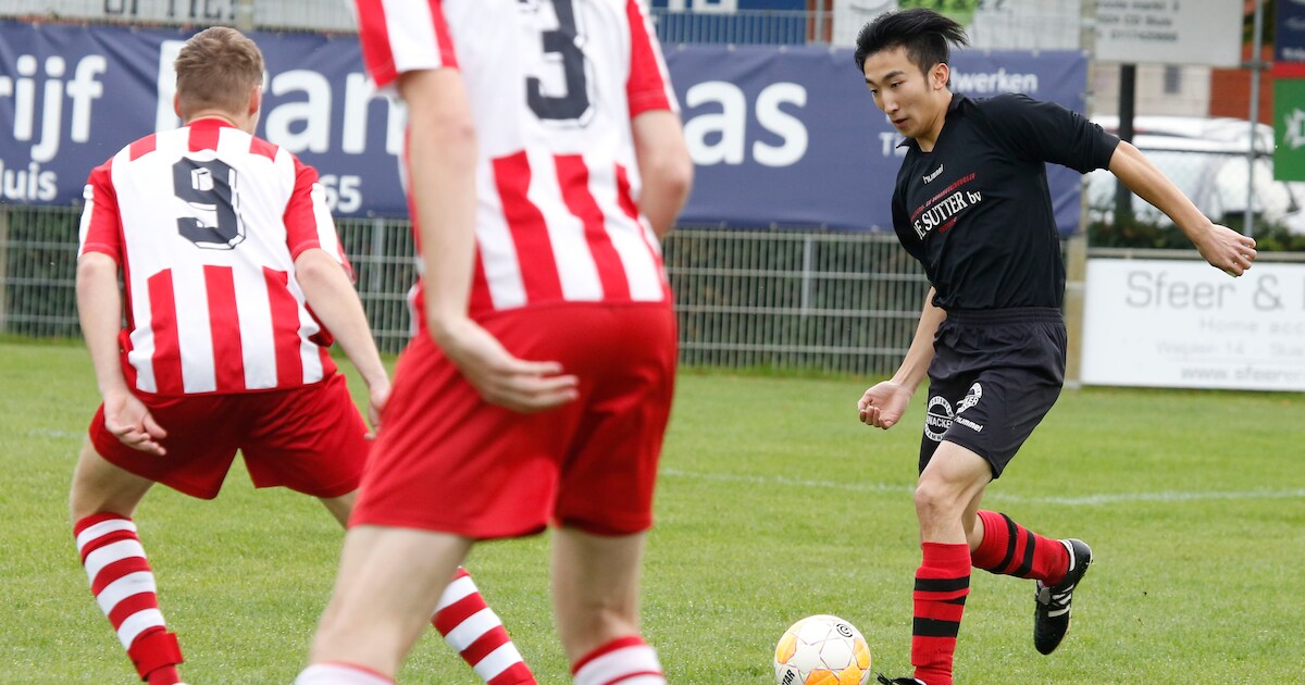 Mike Chen van Oostburg is een pianist op kicksen