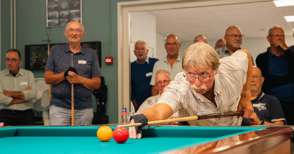 Jean Paul de Bruijn brengt Zeeuwse ouderen aan het biljarten met invitatietoernooi in Clinge