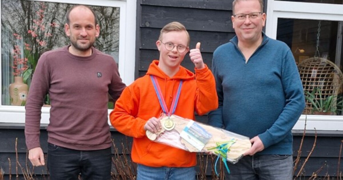 Skiër Rens uit Melissant wint goud op Special Olympics | Goeree-Overflakkee