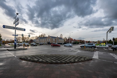 Het licht springt uiteindelijk op groen op het vernieuwde kruispunt Olympialaan