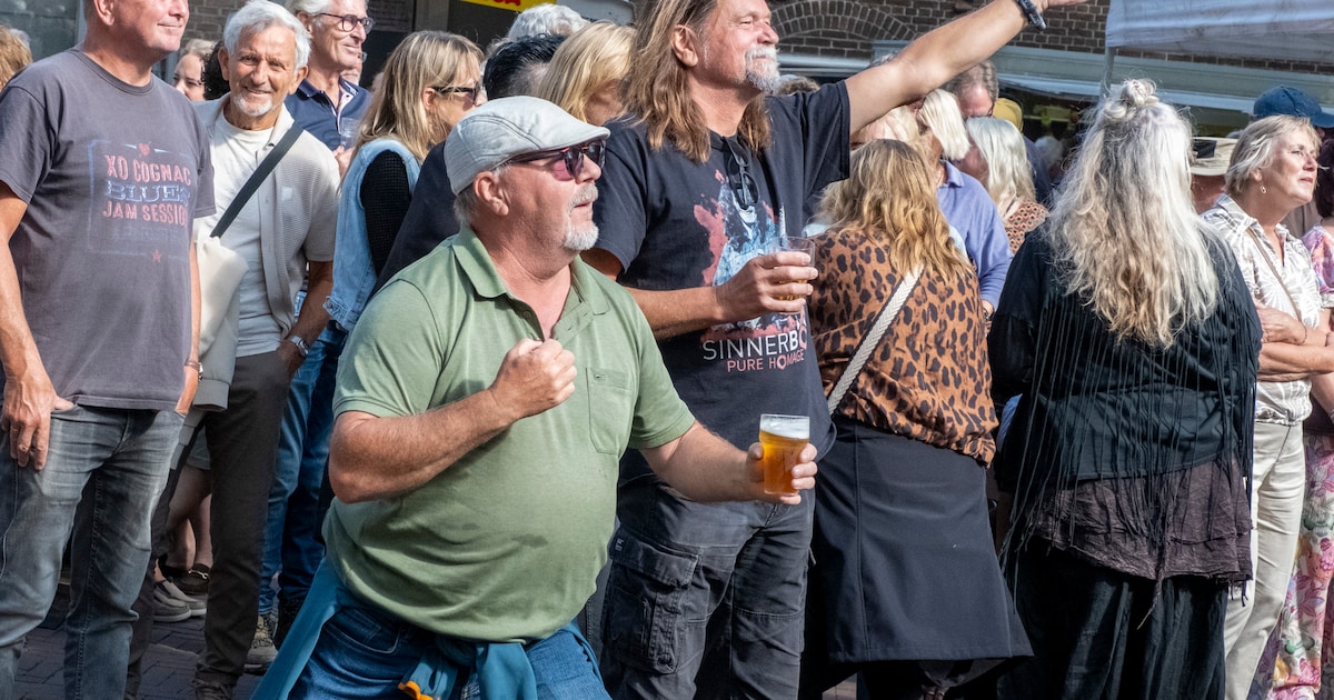 Koorkerkplein voor even een ‘mini-Woodstock’: ‘De muziek was toen gewoon veel beter’