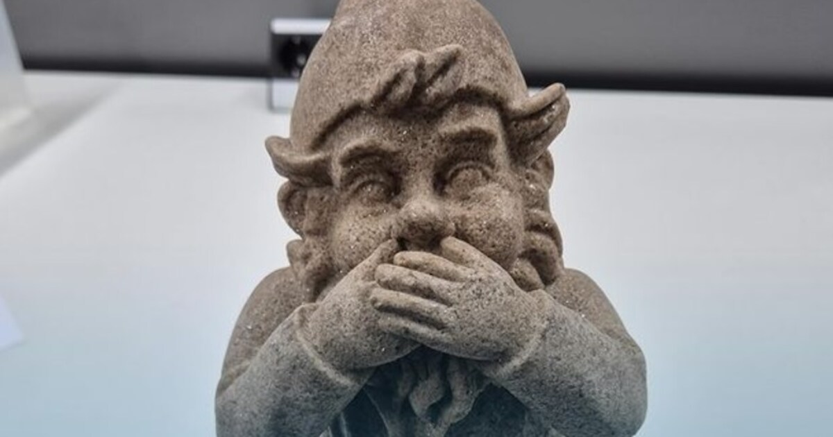 Zware tuinkabouter blijkt gemaakt van 2 kilo MDMA, ontdekt politie