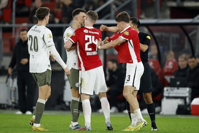 LIVE eredivisie | PSV op weg naar overtuigende zege op AZ, Wouter Goes speelt met vuur tijdens akkefietje