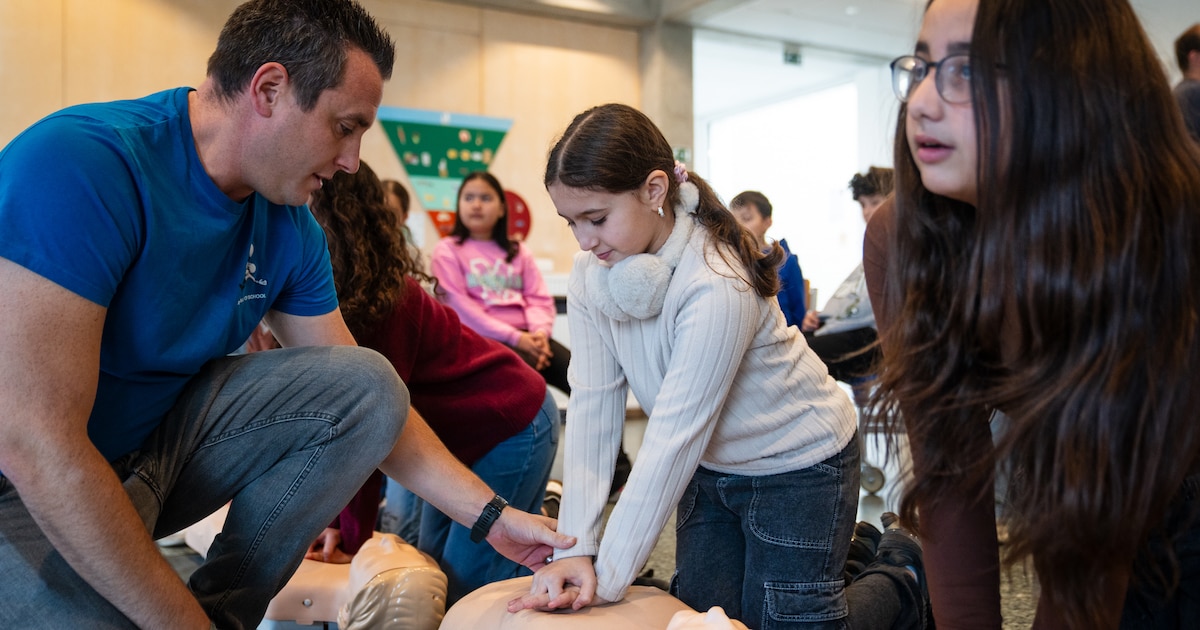 Cursus reanimatie valt in de smaak bij leerlingen Het Laerhof: “Volgend schooljaar zetten we dit nog