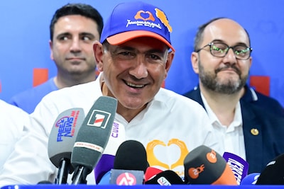 Premier Armenië claimt met zijn partij verkiezingsoverwinnin