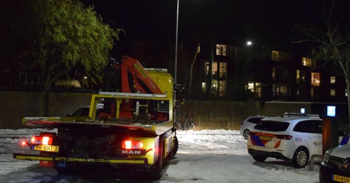 Botsing tussen vrachtwagen en auto op Lange Nobelstraat in Zierikzee
