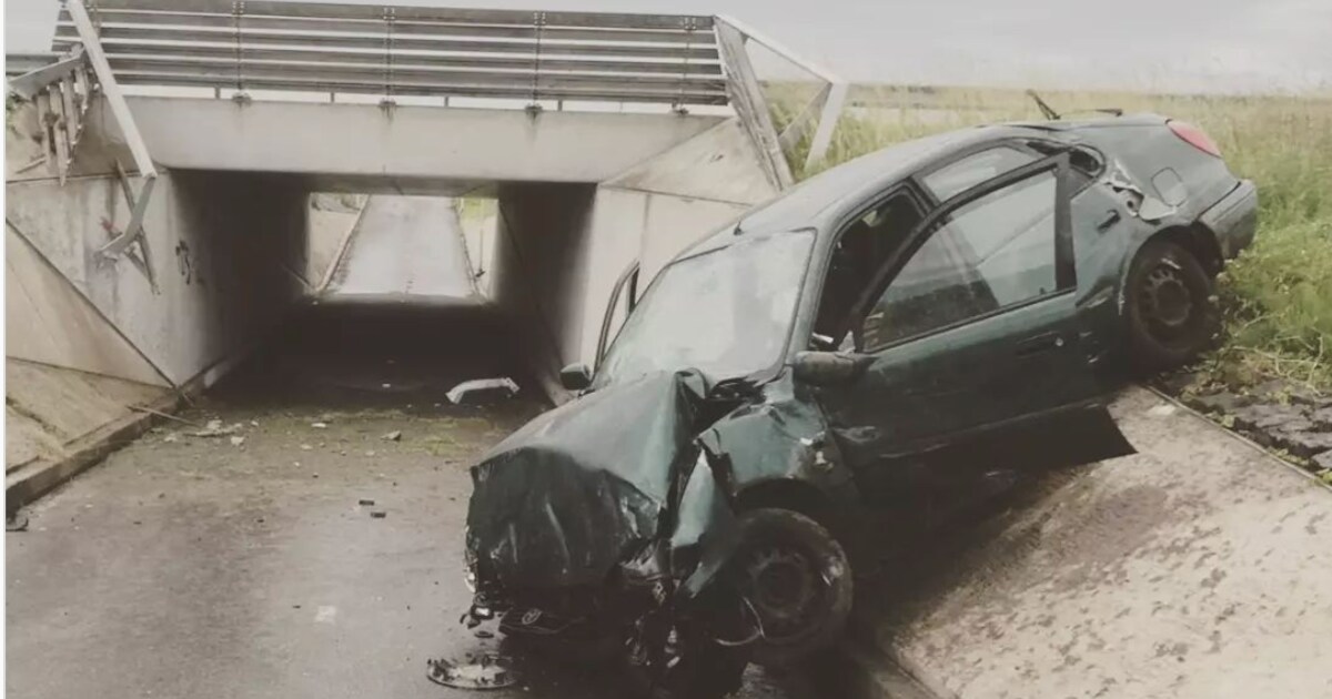 Gewonde bij verkeersongeluk Vrouwenpolder; bestuurder weggevlucht
