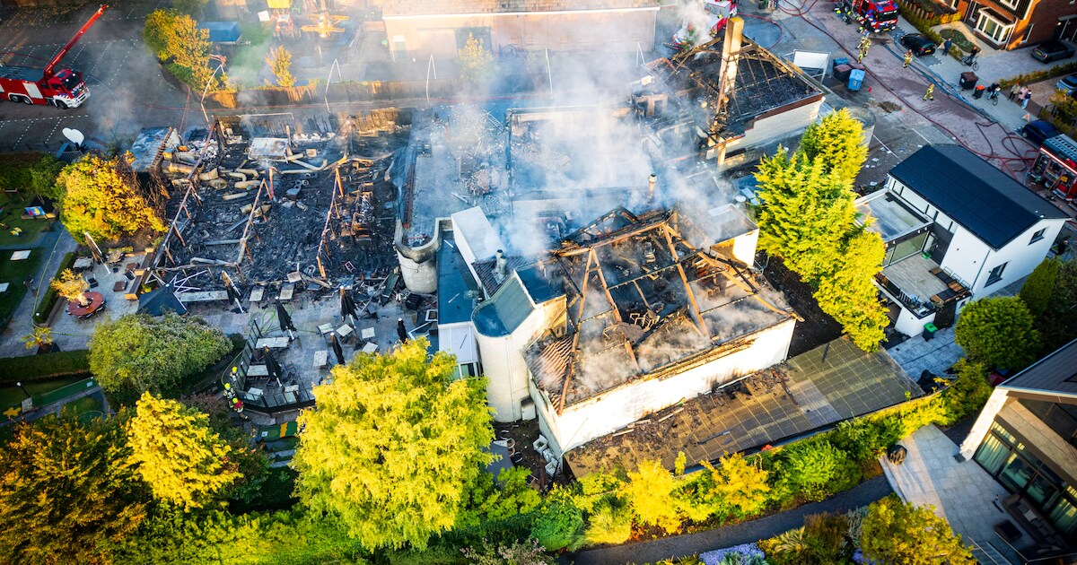 Familiepark De Theetuin in Ridderkerk verwoest door brand, mogelijk ...