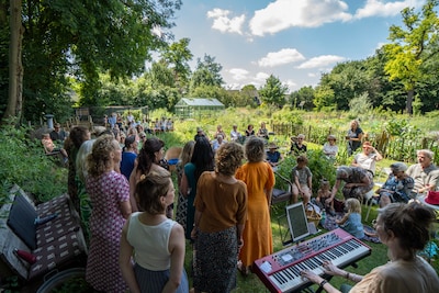 Uit Tips: Goudeerlijke Vlaamse hiphop en een stem die Rieu tot tranen toe roerde