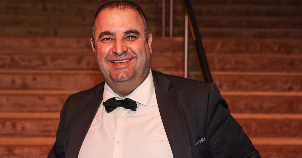 Azimi’s verliezen kort geding: terecht veel twijfels over herkomst van ...