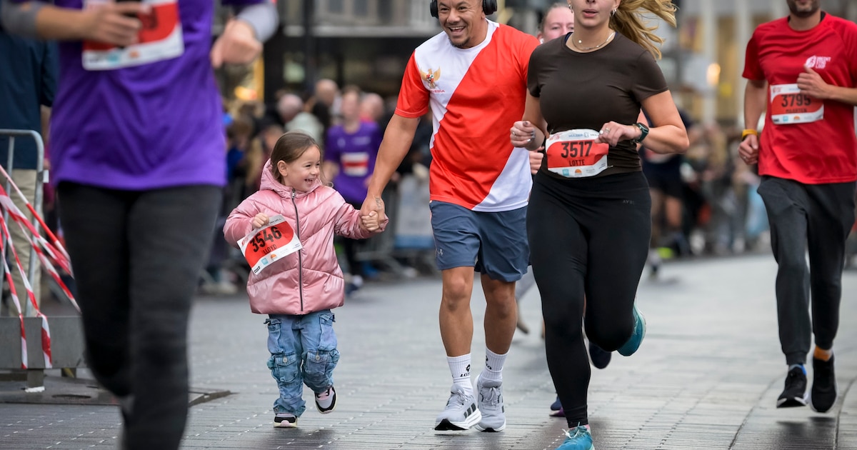 Luister hier naar aanmoedigingen voor deelnemers van de Drechtstadloop: ‘Ik ben heel trots op je’