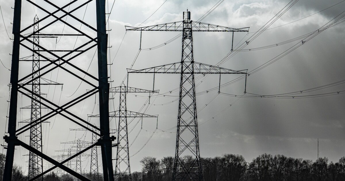Stroomstoring op Van Caerdenstraat in Hoek van Holland aan de gang