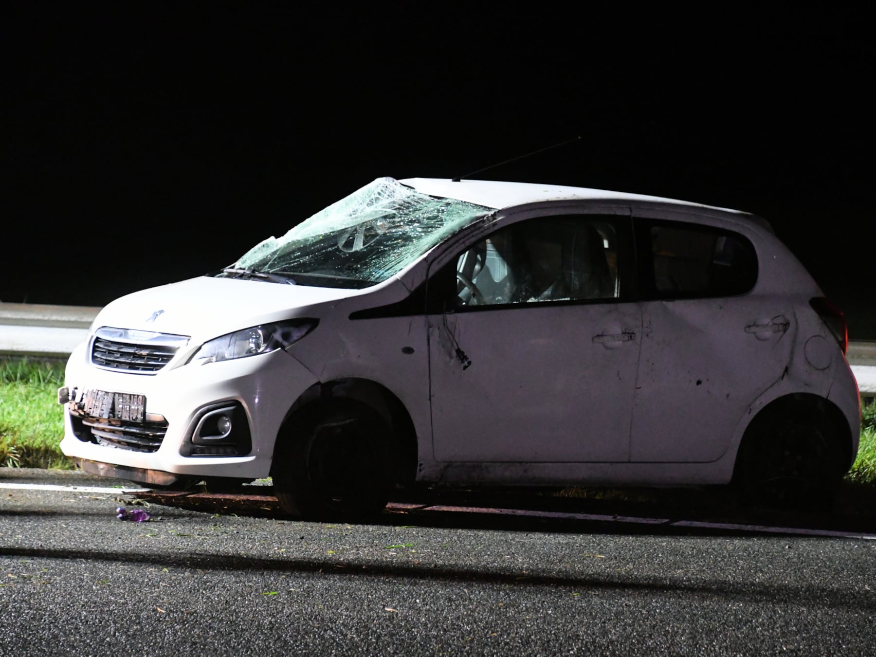 Auto slaat over de kop bij 's-Heer Arendskerke