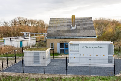 Grote batterij bij Breskens slaat elektriciteit op, maar helpt ook met het wegpompen van water