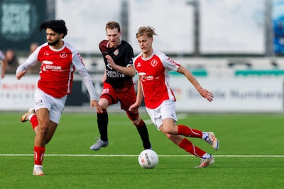 Goes-aanvaller Rowan Traas voelt zich na enkelleed eindelijk weer voetballer: ‘Ik ben de arts heel dankbaar’