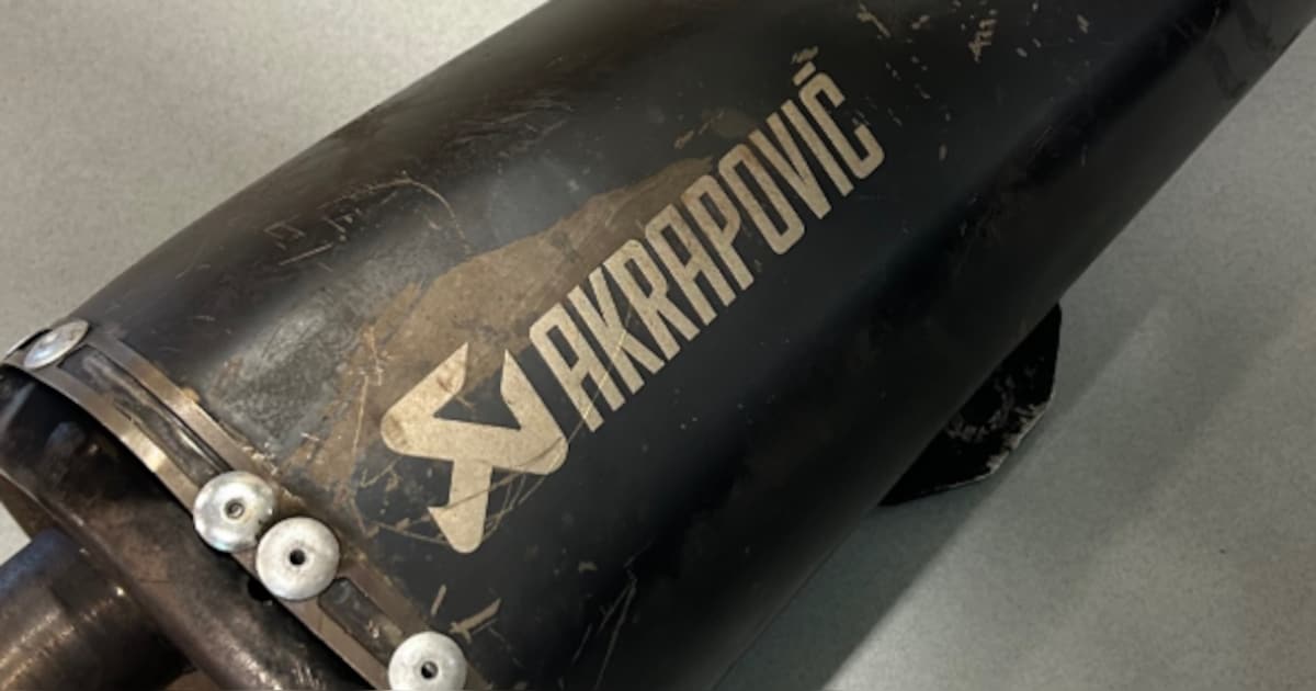 Dieven sleutelen ‘s nachts motor uit elkaar in Charlois, maar worden gesnapt door politie