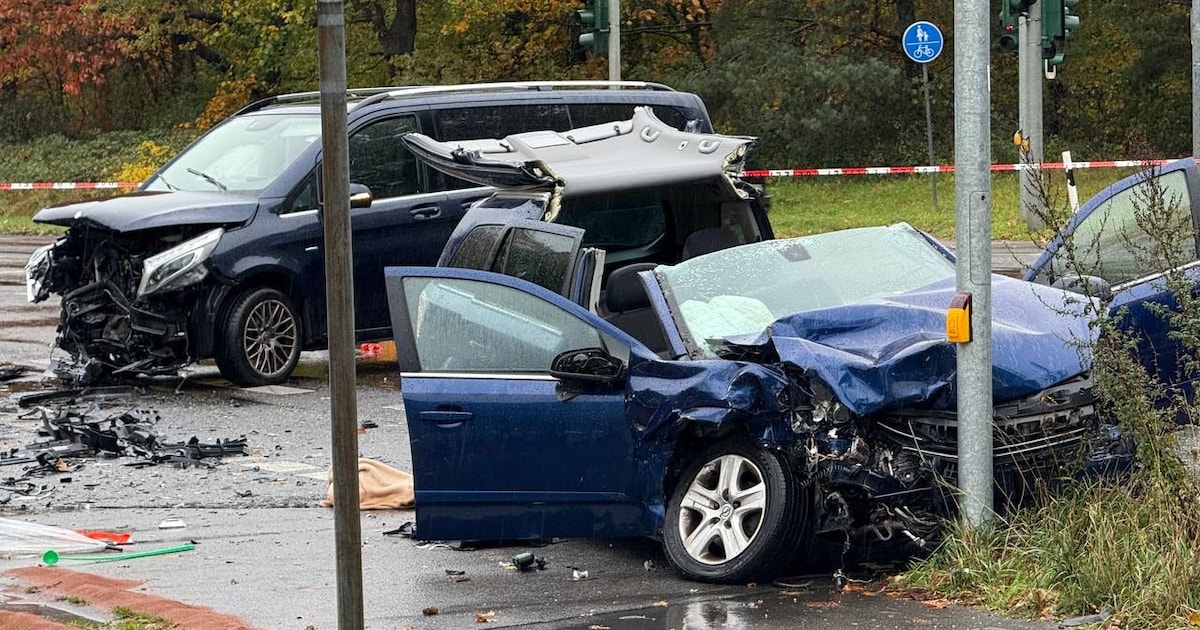 Ernstig ongeluk net over de grens: drie Nederlandse vrouwen zwaargewond.