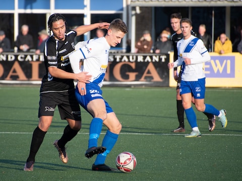 Hoek zet zichzelf te kijk tegen GVVV: ‘Zo ga je geen enkele wedstrijd winnen’