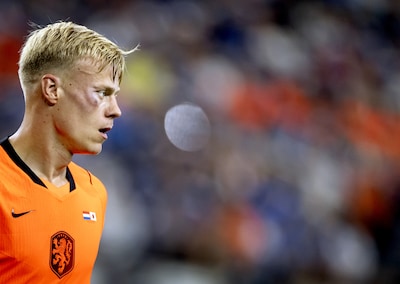 Na transfer Van Hecke kan bij JVOZ en Goes de champagne worden ontkurkt: ‘Het is hartstikke mooi, voor het totale Zeeuwse voetbal’