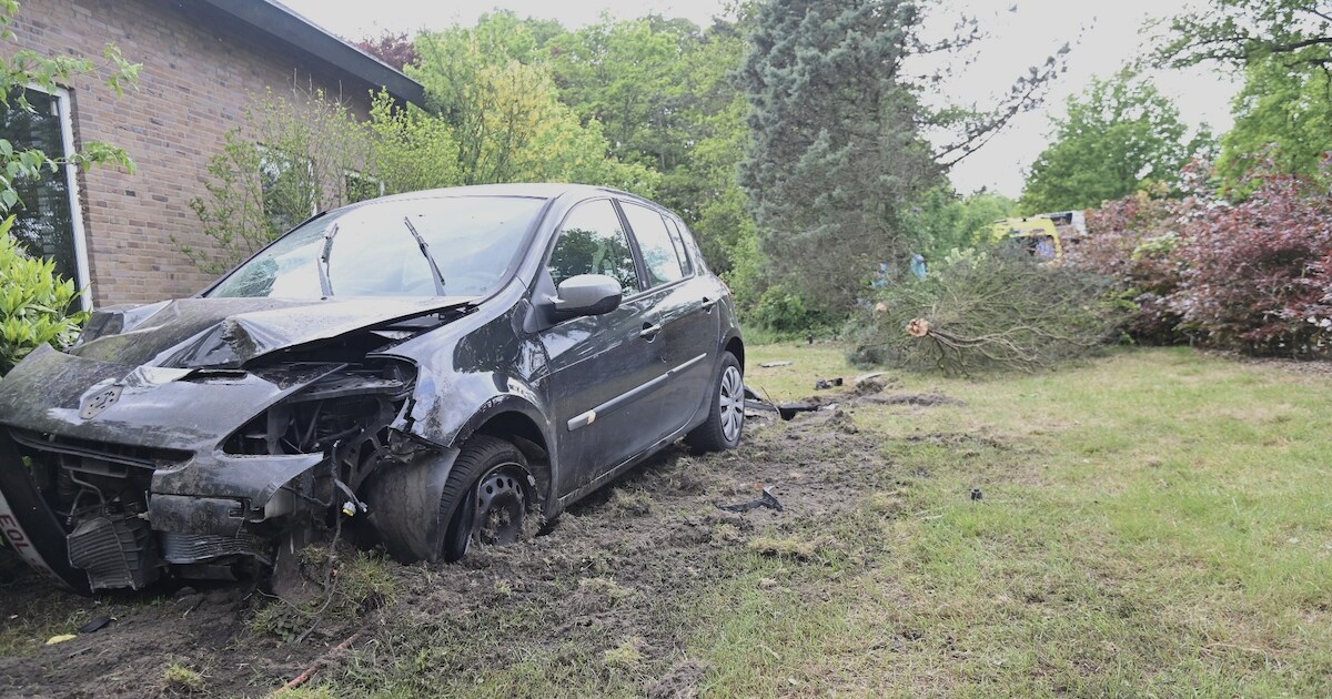 Vrouw rijdt tuin in Ulvenhout binnen, bloempot van 600 kilo voorkomt erger