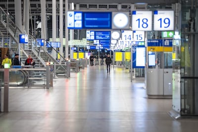 Problemen op het spoor rond Utrecht Centraal door bliksemins