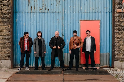 De Uit Tips van deze week met een  cabaretier zonder navigatie en garagerocker met zelfreflectie