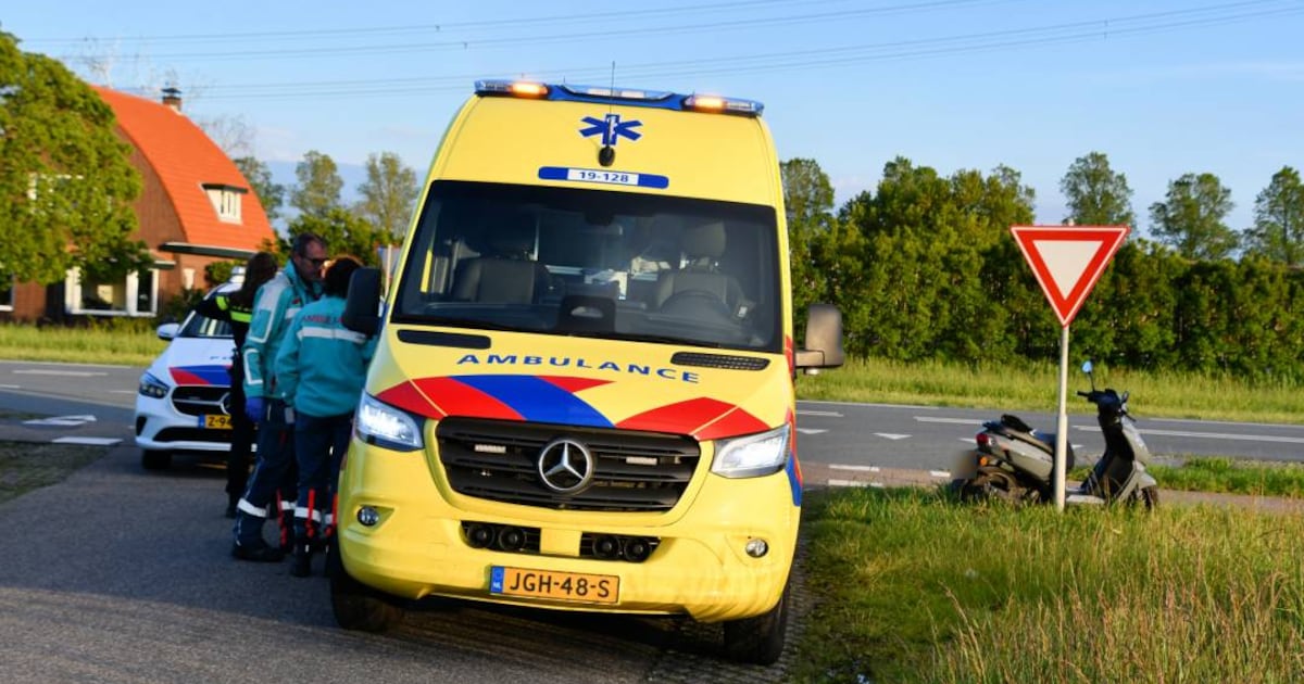 Scooter en auto botsen in Schore