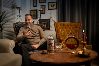 Jimmy ‘Whiskybozz’ Devilee heeft passie voor whisky: ‘Koop alsjeblieft geen flesje bij de supermarkt’