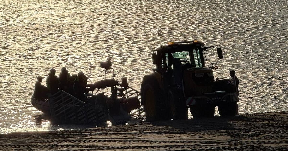 Kitesurfer raakt board kwijt en wordt na anderhalf uur gered door KNRM