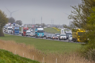 Rijstrookafsluiting op A58 zorgt opnieuw voor flinke file