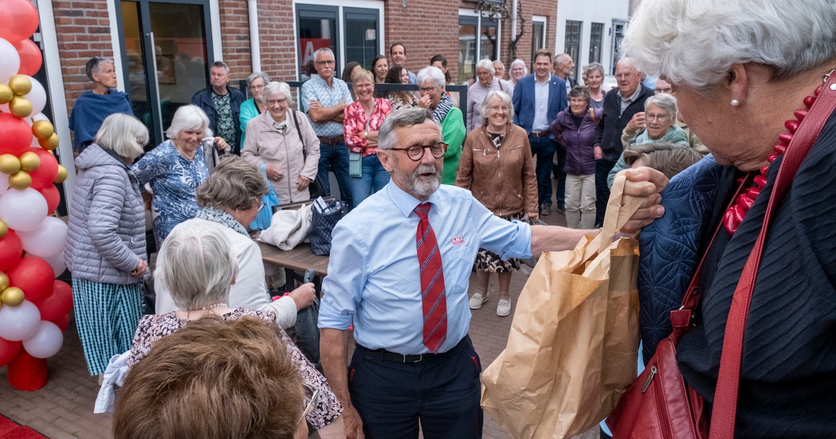 meliskerke-bedankt-eigen-buschauffeur-voor-al-zijn-mooie-ritten-regio
