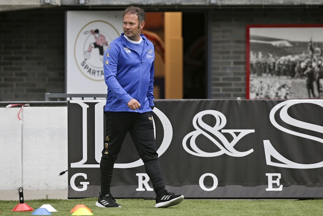 Ajax haalt ‘expert’ Dolf Roks in huis: ‘Ik zie hier veel zaken die echt ...