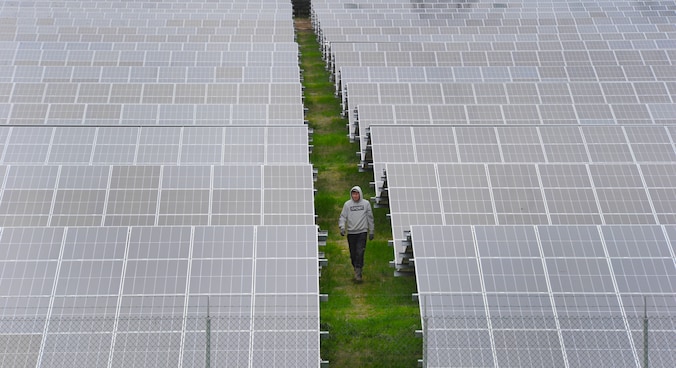 141.204 panelen in Nieuwdorp: laat de zon maar schijnen! | Regio | PZC.nl